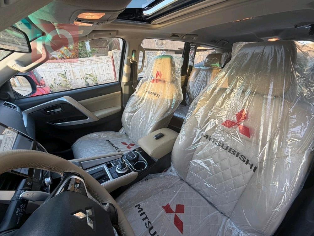 ميتسوبيشي باجيرو سبورت